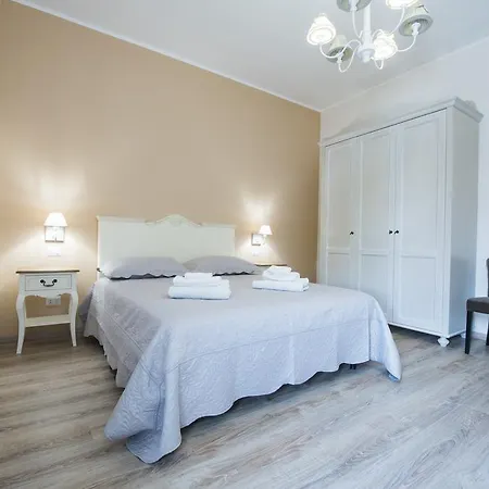 Apartment Romantic House